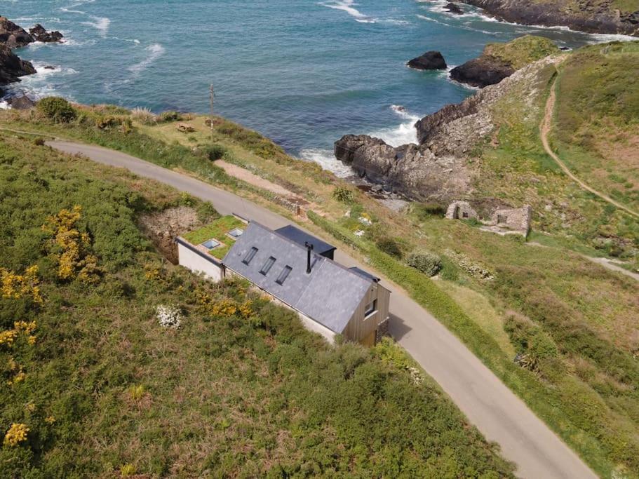 Cliff-Top Cottage On Coast Path W/Panoramic Views Trevine Eksteriør bilde
